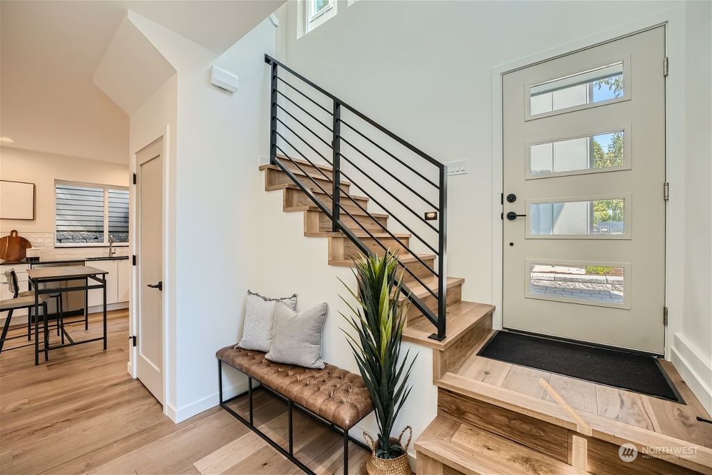 Photo of 7721 45th Avenue NE, Seattle, WA 98115 (MLS # 2263732)