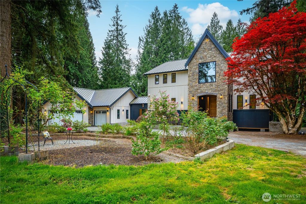 Photo of 12607 Avondale Road NE, Redmond, WA 98052 (MLS # 2376424)
