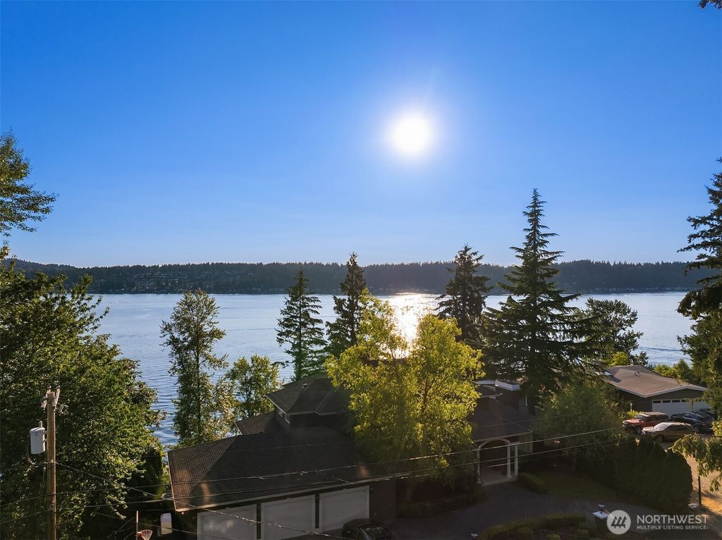 Photo of 2201 190th Place SE, Sammamish, WA 98075 (MLS # 2349508)