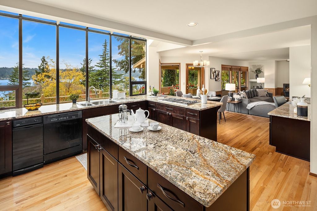Photo of 2201 190th Place SE, Sammamish, WA 98075 (MLS # 2349508)