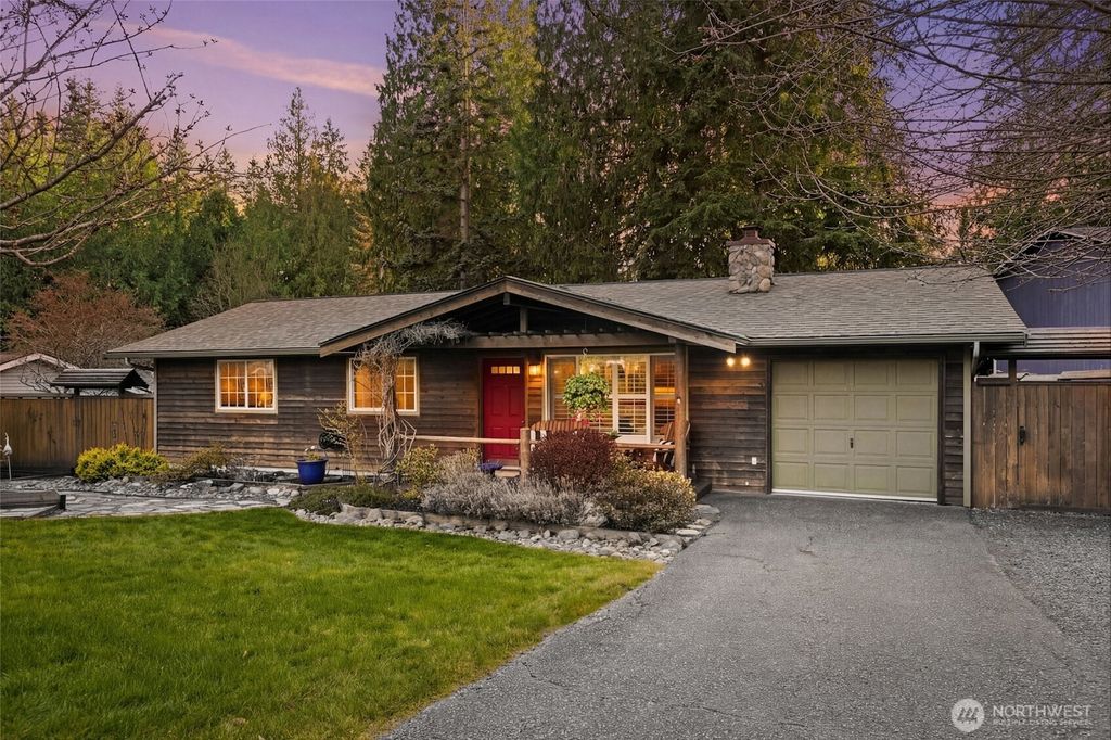 Photo of 17611 197th Avenue NE, Woodinville, WA 98077 (MLS # 2494769)