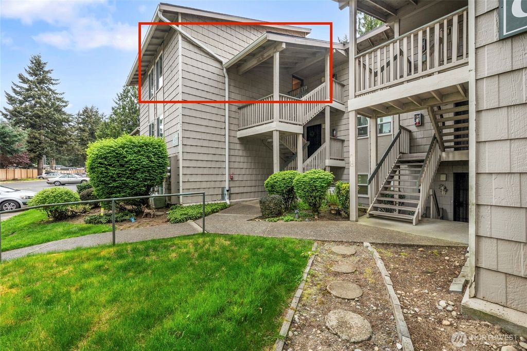 Photo of 33030 17th Place S #C303, Federal Way, WA 98003 (MLS # 2515668)