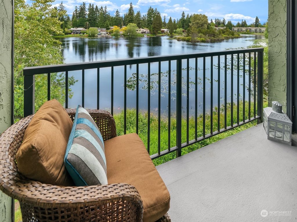 Photo of 423 75th Street SE #B-28, Everett, WA 98203 (MLS # 2247637)