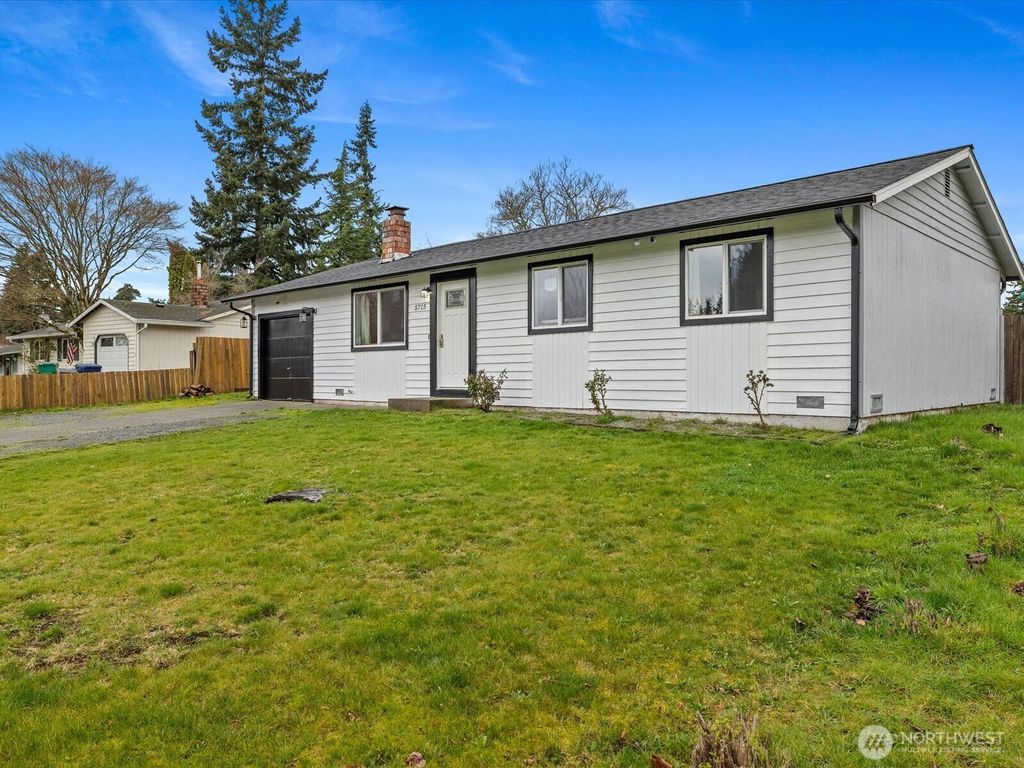 Photo of 5715 91st Place NE, Marysville, WA 98270 (MLS # 2492367)