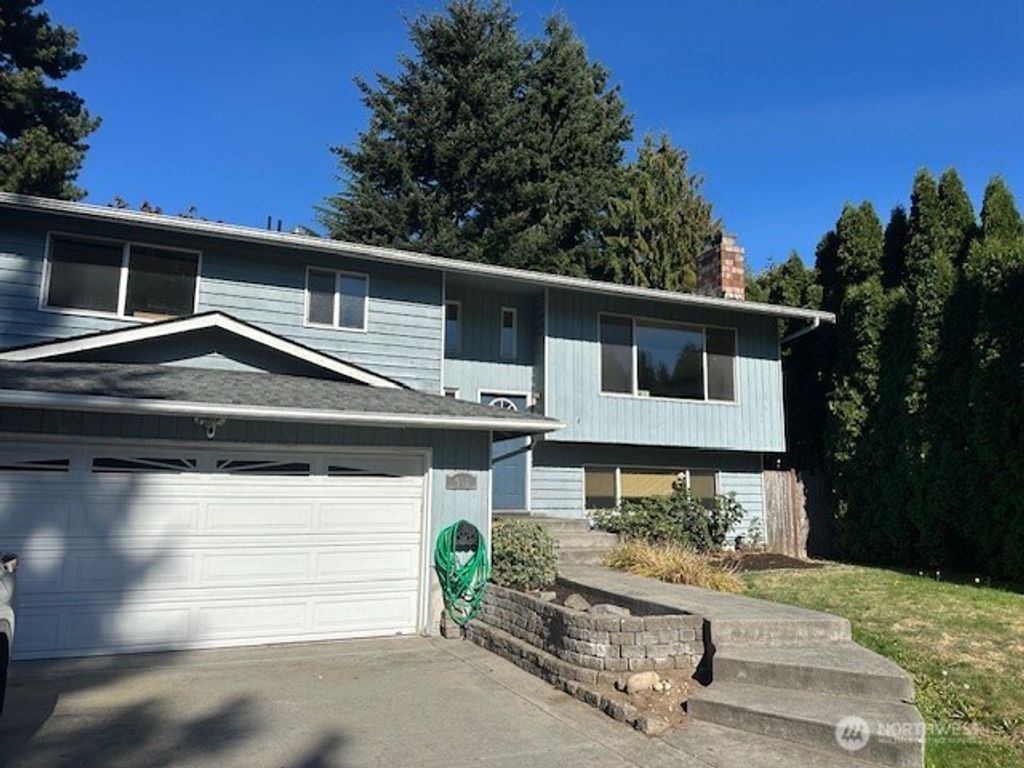 Photo of 901 94th Street SE, Everett, WA 98208 (MLS # 2423925)
