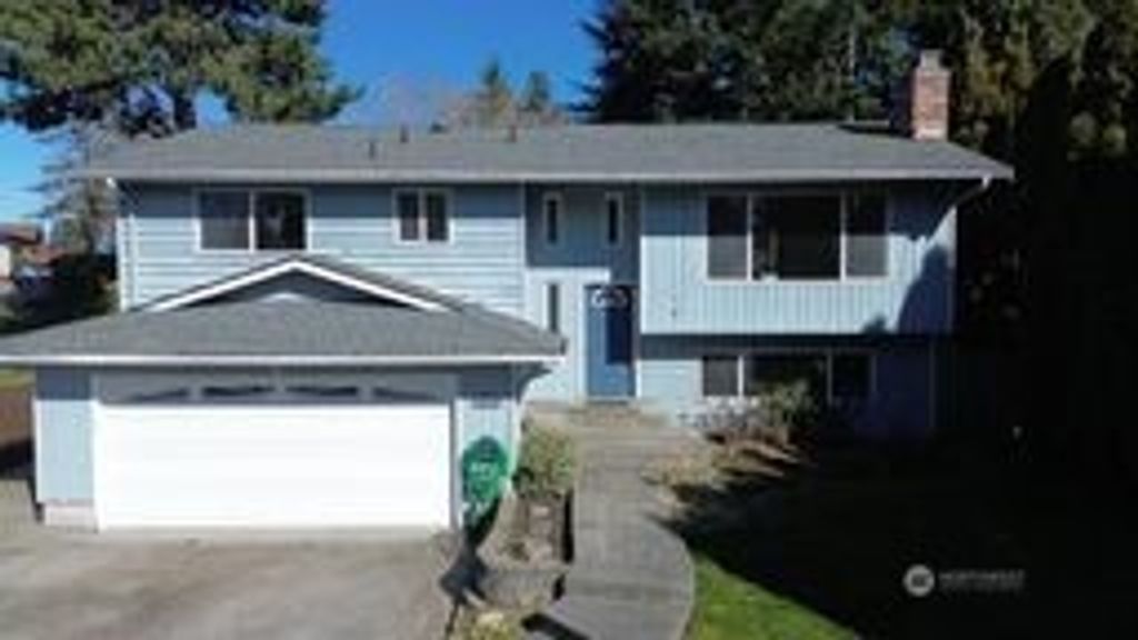 Photo of 901 94th Street SE, Everett, WA 98208 (MLS # 2423925)