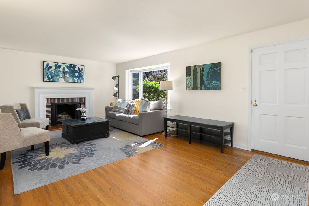 Photo of 7350 19th Avenue NE, Seattle, WA 98115 (MLS # 2272316)