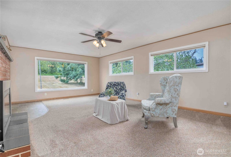 3811 E Sunset Drive