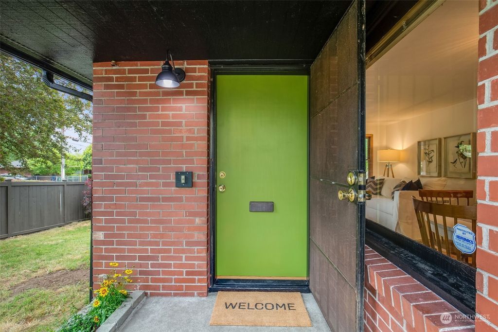 Photo of 5200 S Cloverdale Place, Seattle, WA 98118 (MLS # 2127024)