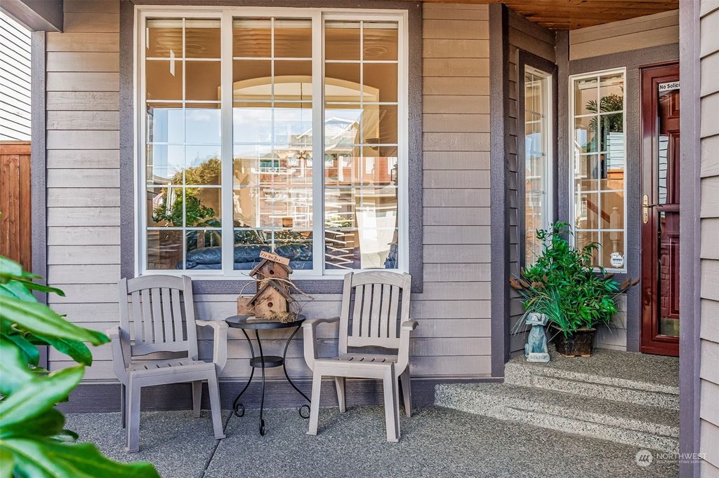 Photo of 1922 145th Street SW, Lynnwood, WA 98087 (MLS # 2044634)