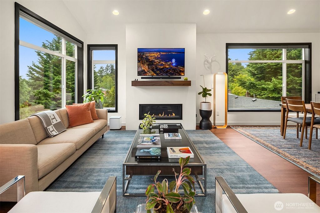 Photo of 311 34th Avenue E, Seattle, WA 98112 (MLS # 2535453)