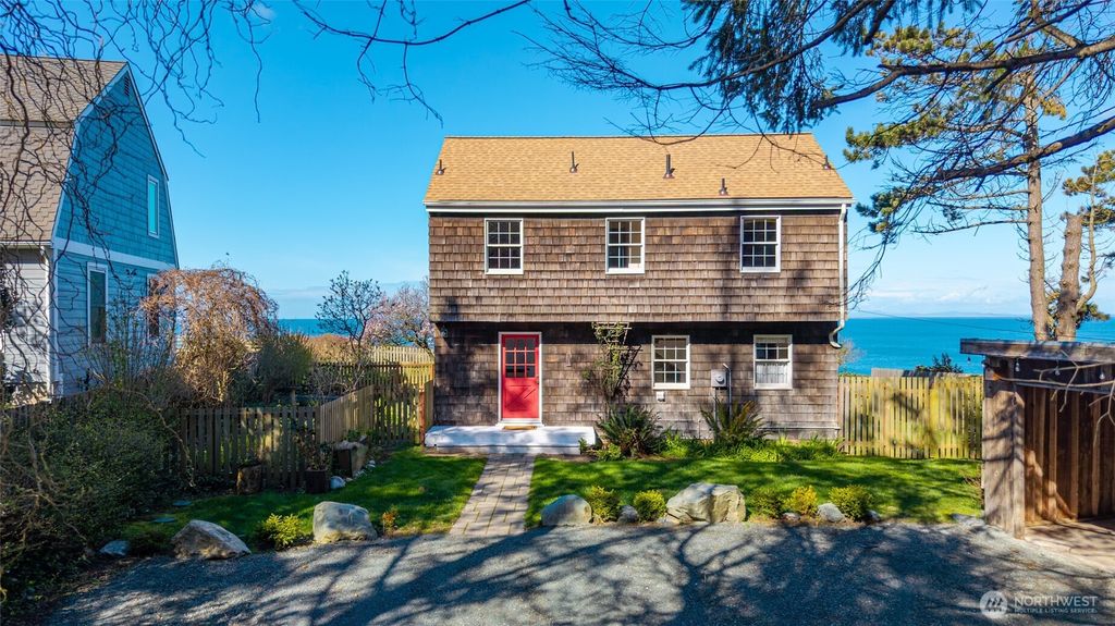 Photo of 1369 Chatham Lane, Oak Harbor, WA 98277 (MLS # 2496545)