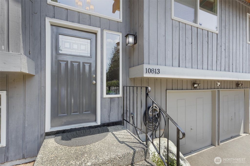 Photo of 10813 29th Drive SE, Everett, WA 98208 (MLS # 2394825)