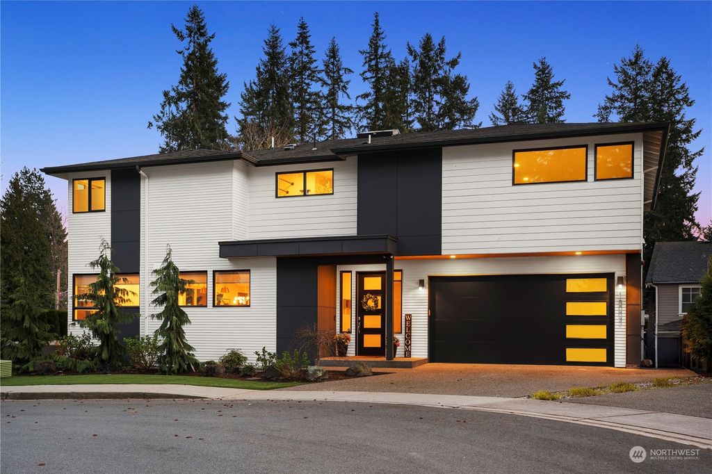 Photo of 15003 73rd Court NE, Kenmore, WA 98028 (MLS # 2215793)