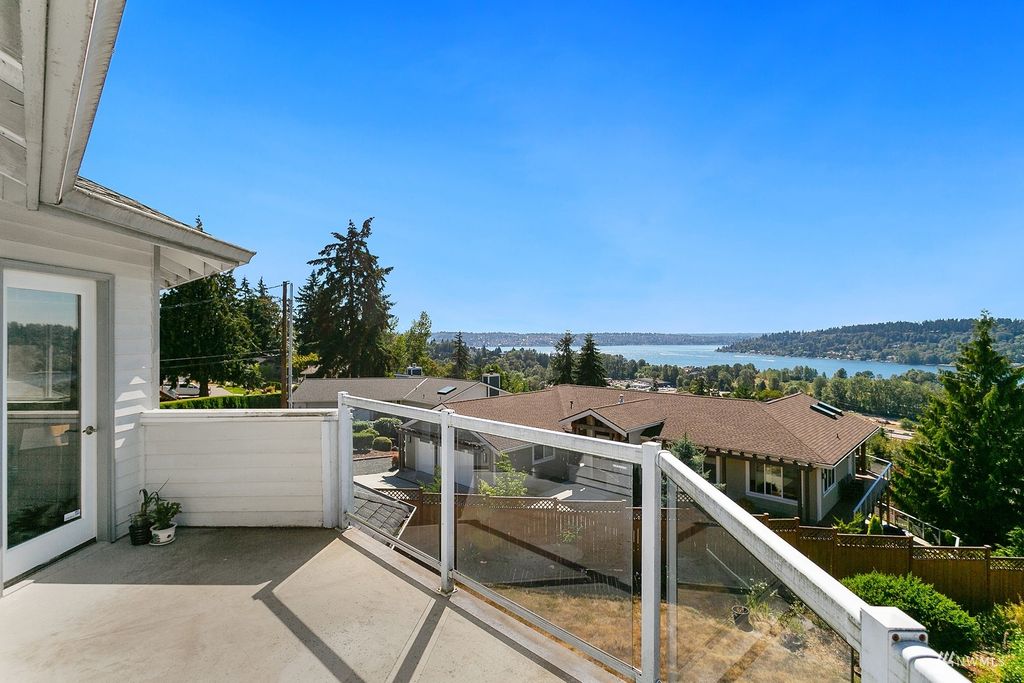 Photo of 7615 SE 113th Avenue, Newcastle, WA 98056 (MLS # 1989252)