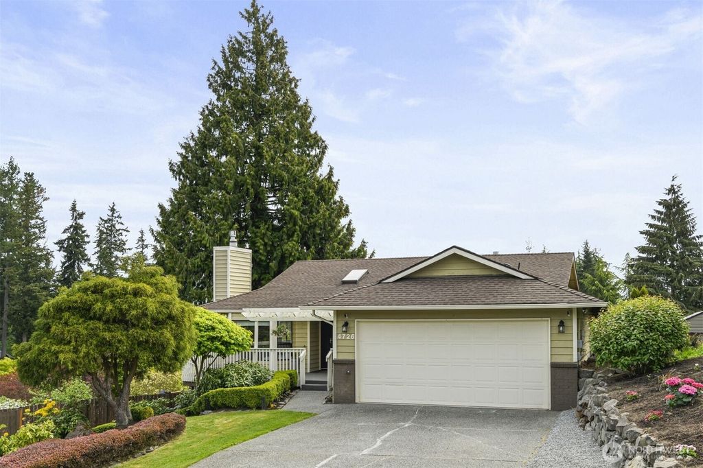 Photo of 4726 119th Place SE, Everett, WA 98208 (MLS # 2366323)