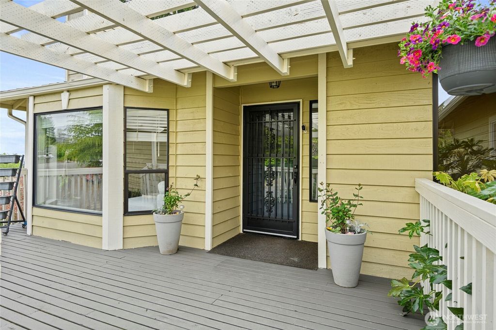 Photo of 4726 119th Place SE, Everett, WA 98208 (MLS # 2366323)
