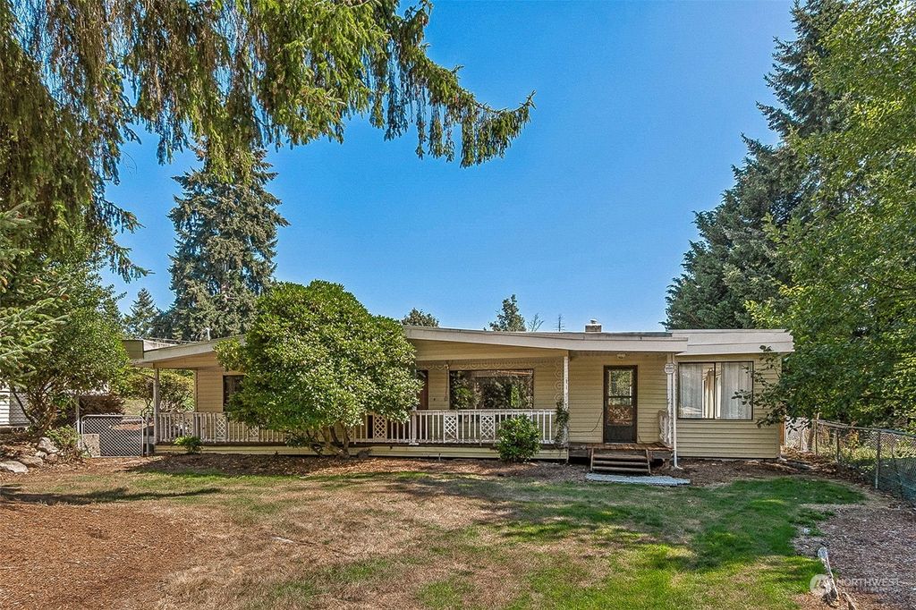 Photo of 30836 44th Avenue S, Auburn, WA 98001 (MLS # 2287840)