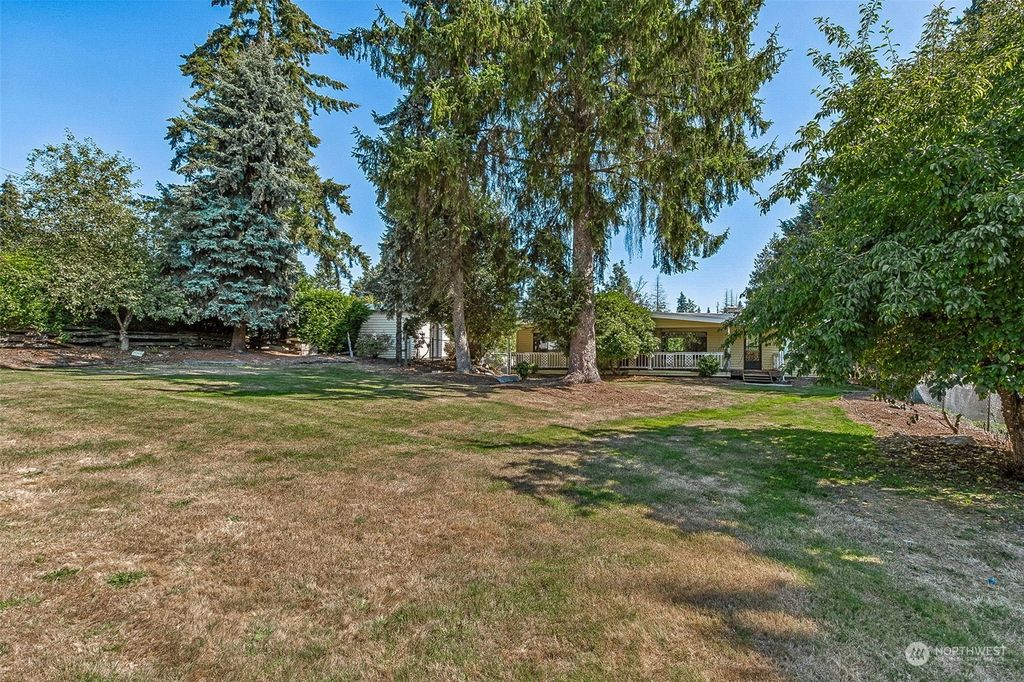 Photo of 30836 44th Avenue S, Auburn, WA 98001 (MLS # 2287840)