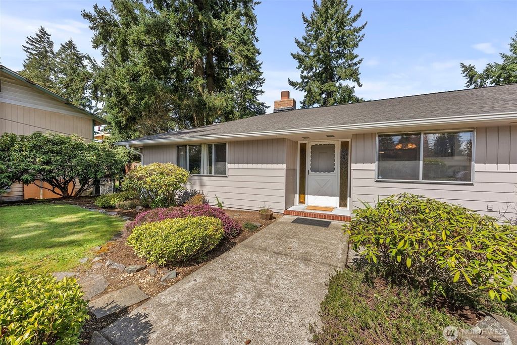 Photo of 10425 123rd Street Ct E, Puyallup, WA 98374 (MLS # 2498372)