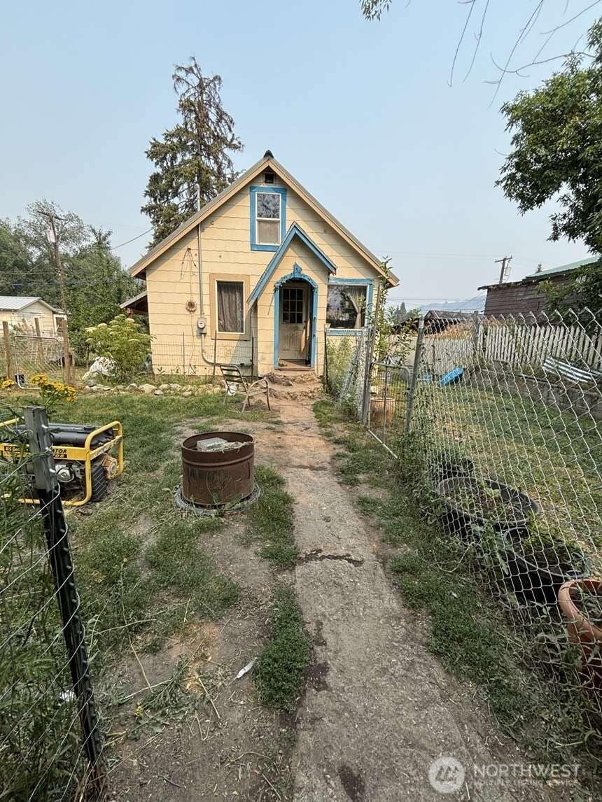 Photo of 54 N Adams Street, Republic, WA 99166 (MLS # 2560888)