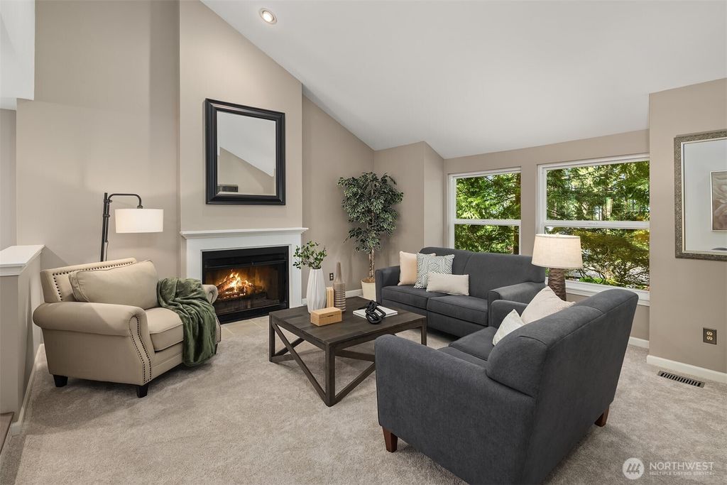 Photo of 1020 Greenwood Boulevard SW, Issaquah, WA 98027 (MLS # 2374505)
