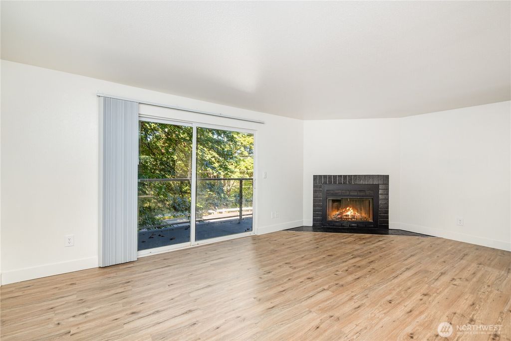 Photo of 31303 107th Place SE #F1, Auburn, WA 98092 (MLS # 2441328)