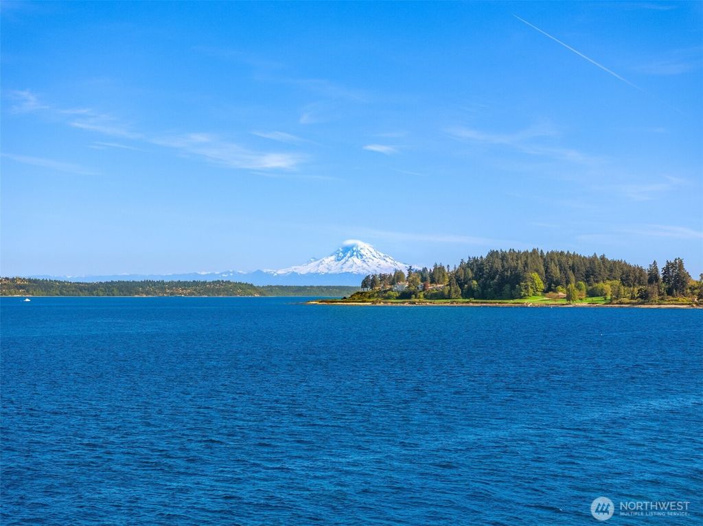 Photo of 4290 Rockaway Beach Road NE, Bainbridge Island, WA 98110 (MLS # 2510554)