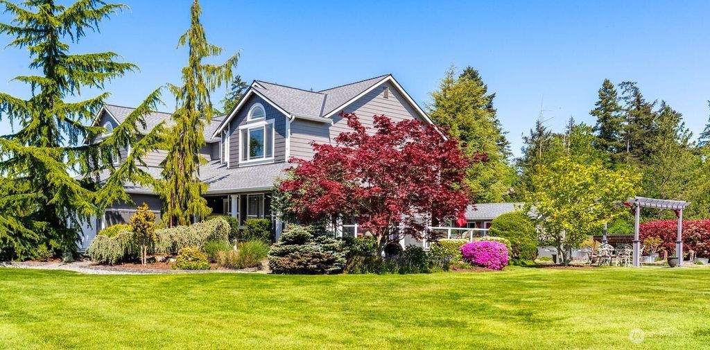 Photo of 13448 Bridgeview Way, Mount Vernon, WA 98273 (MLS # 2545049)