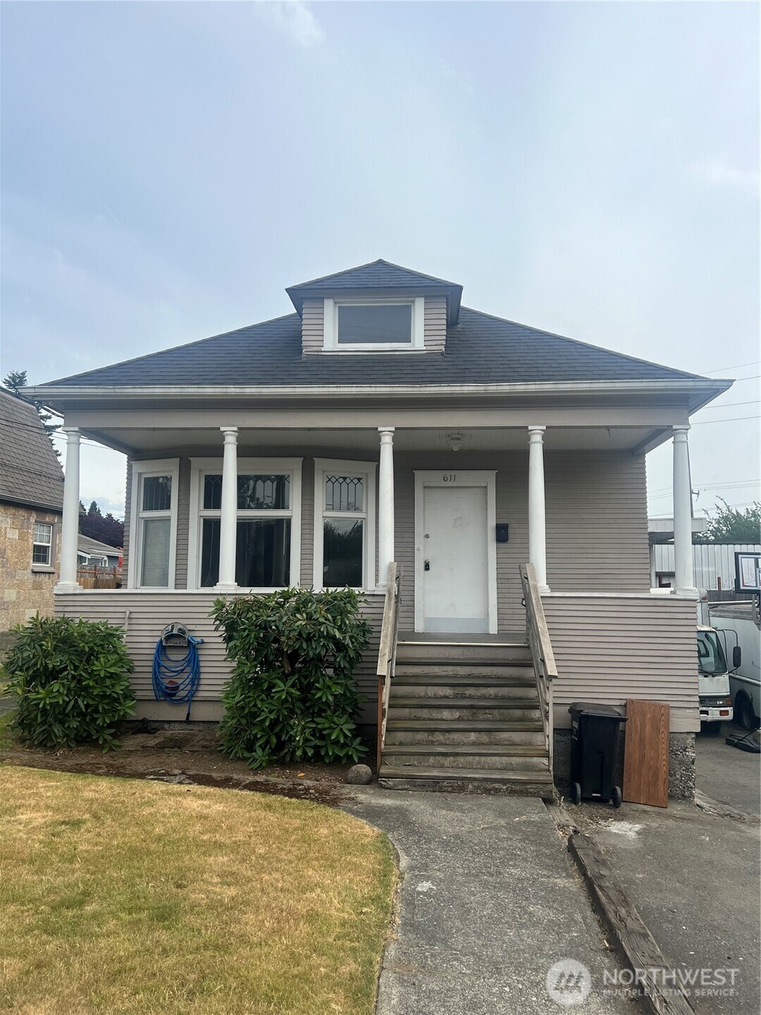 611 NW Bright Street