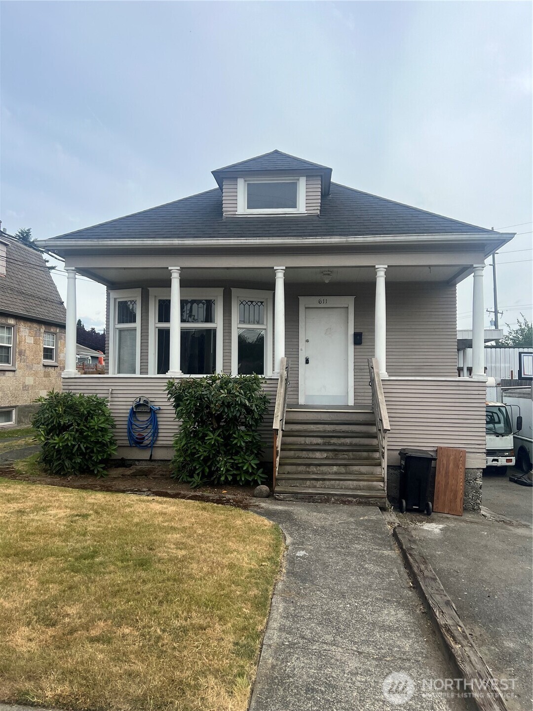 611 NW Bright Street