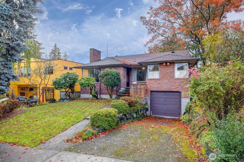 Photo of 5755 S Eddy Street, Seattle, WA 98118 (MLS # 2453344)