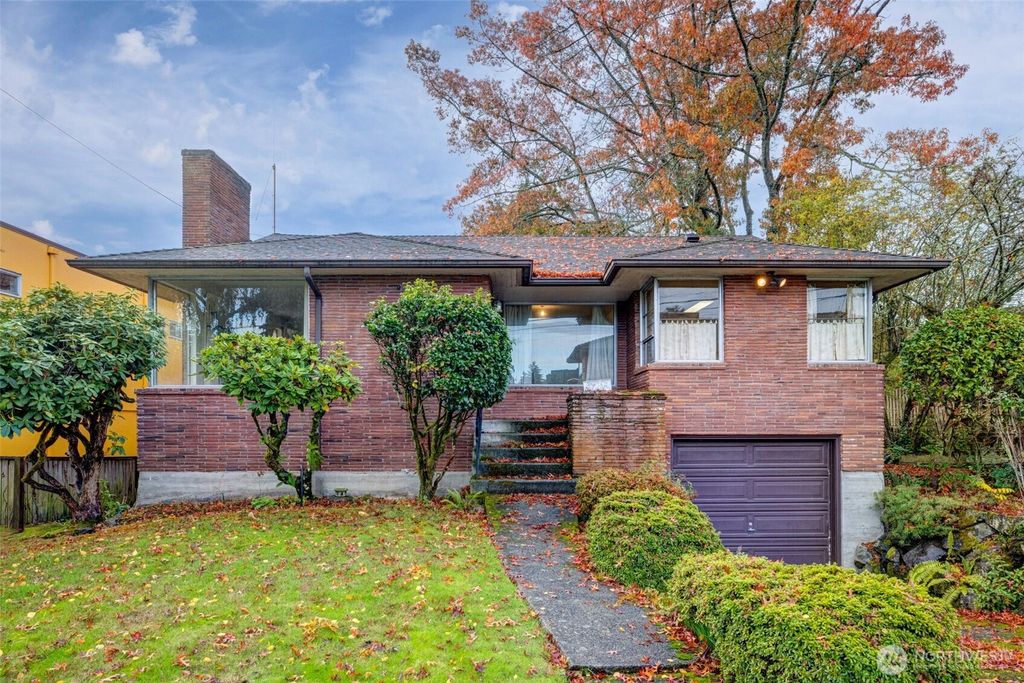 Photo of 5755 S Eddy Street, Seattle, WA 98118 (MLS # 2453344)