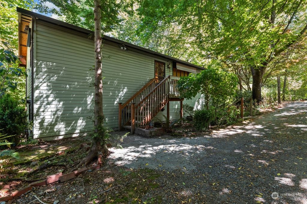 Photo of 38218 SE 92nd Street, Snoqualmie, WA 98065 (MLS # 2153386)