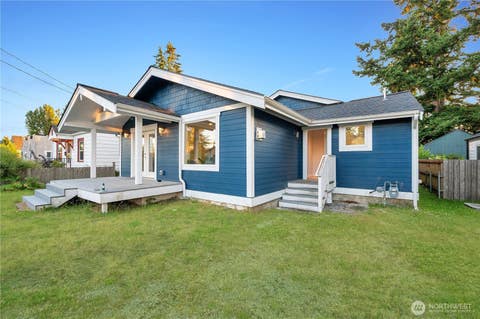 Photo of 3011 Elm Street, Bellingham, WA 98225 (MLS # 2563247)