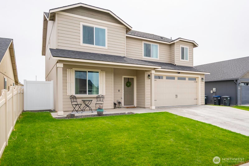 1361 E Nen Drive
