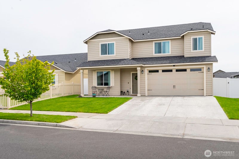 1361 E Nen Drive