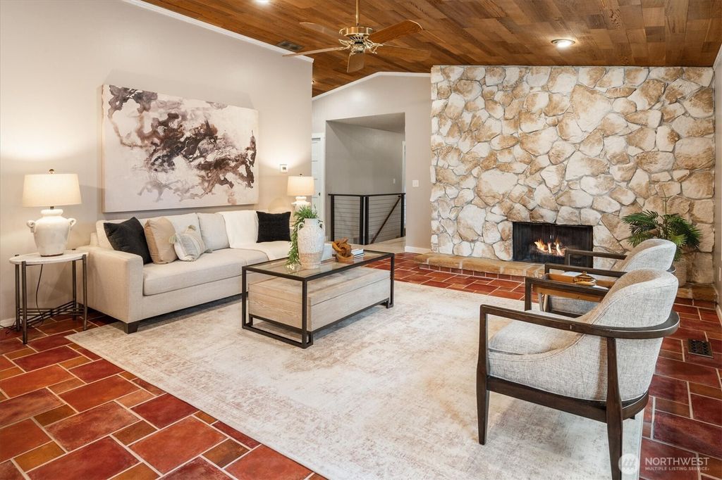 Photo of 19321 Kenlake Place NE, Kenmore, WA 98028 (MLS # 2491746)