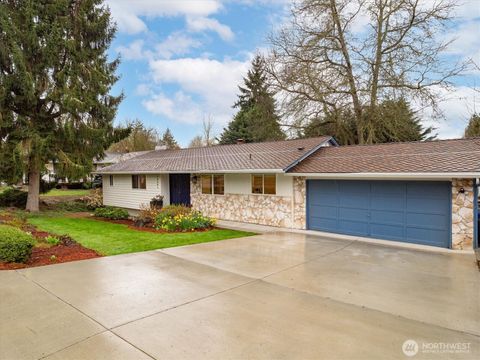 Photo of 19321 Kenlake Place NE, Kenmore, WA 98028 (MLS # 2491746)