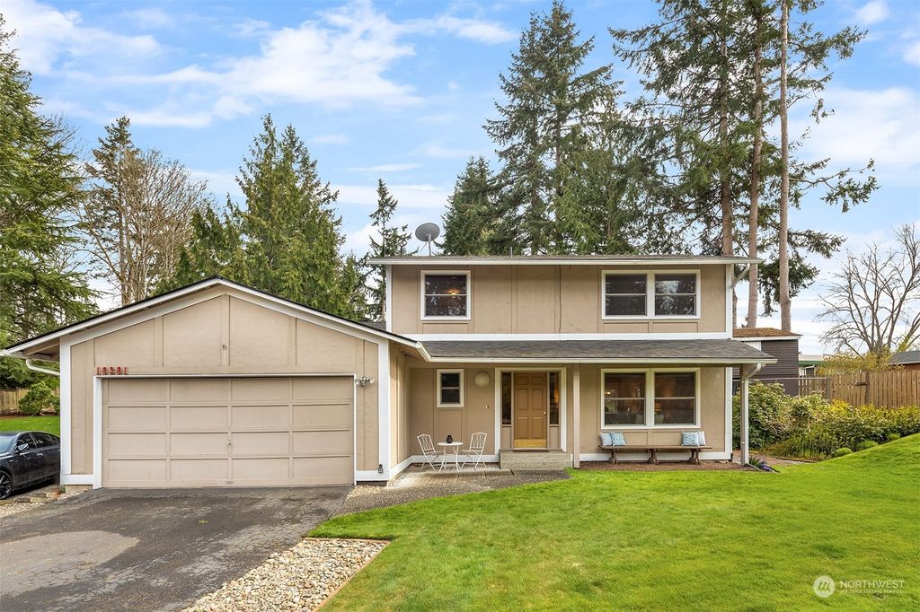 Photo of 10301 163rd Place NE, Redmond, WA 98052 (MLS # 2054581)
