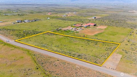 Photo of 13701 Wilson Creek Road, Ellensburg, WA 98926 (MLS # 2516091)