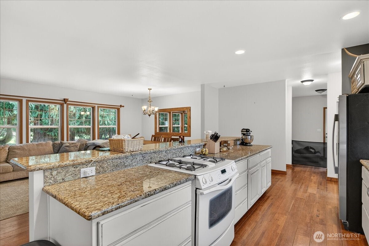 31727 76th Avenue NW