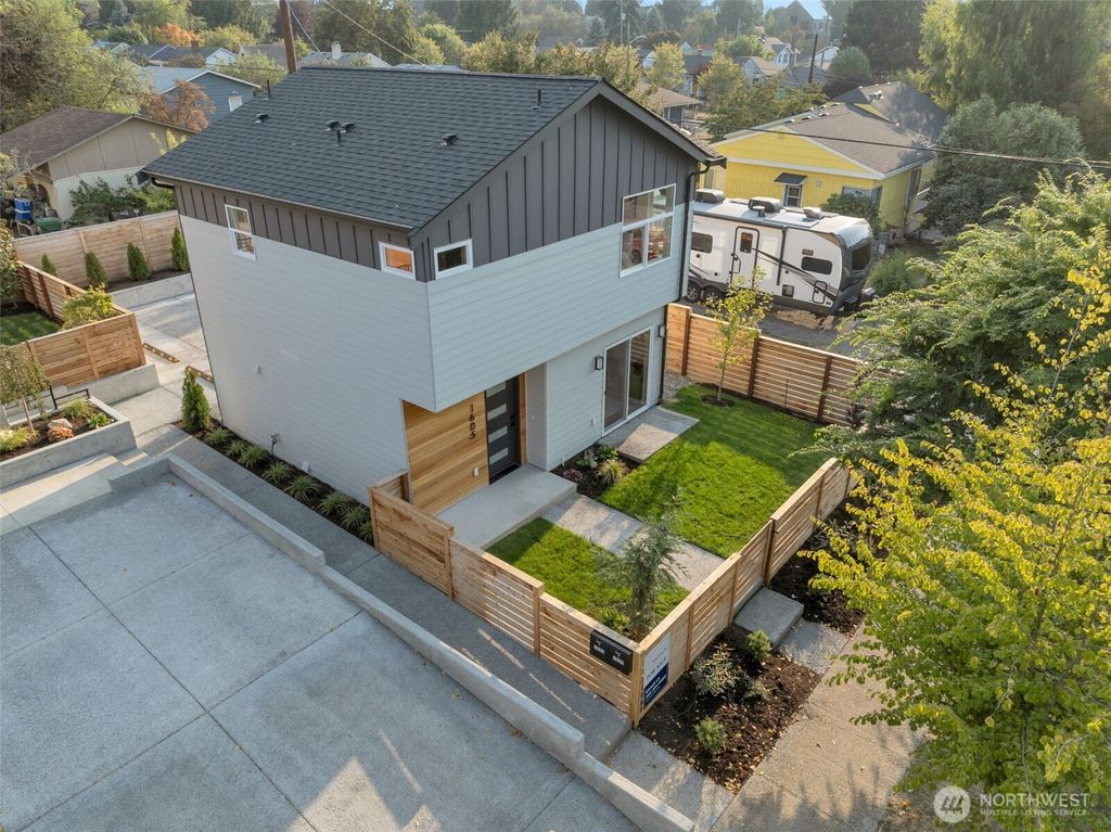 Photo of 1605 SW Kenyon Street, Seattle, WA 98106 (MLS # 2429299)