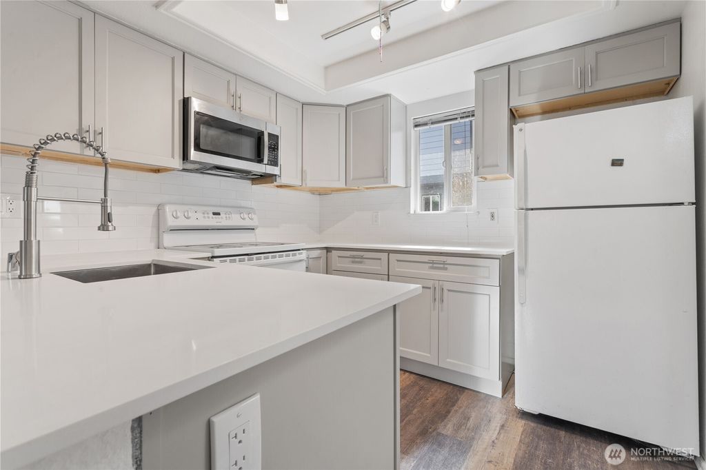 Photo of 10007 NE 12th Street #108, Bellevue, WA 98004 (MLS # 2463313)