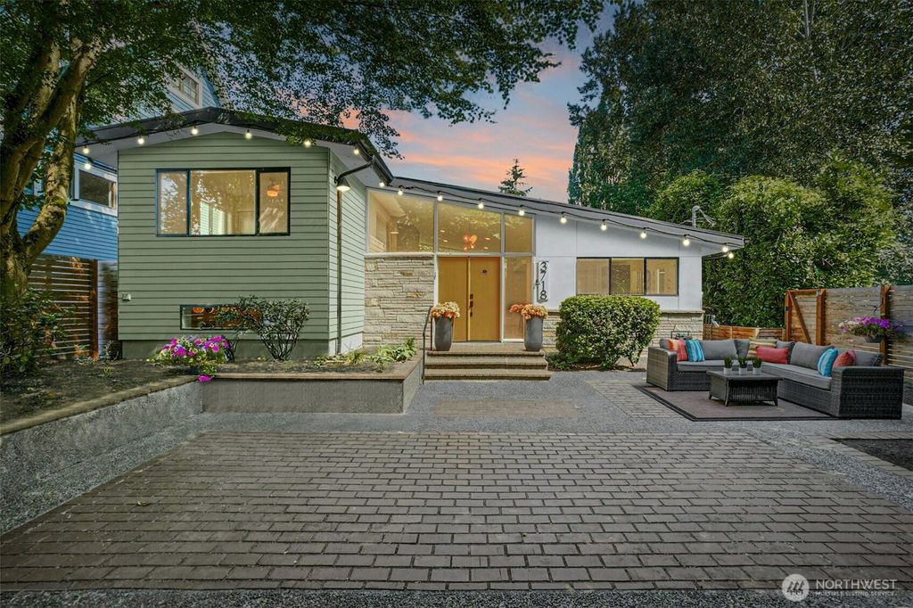 Photo of 3718 NE 41st Street, Seattle, WA 98105 (MLS # 2324261)