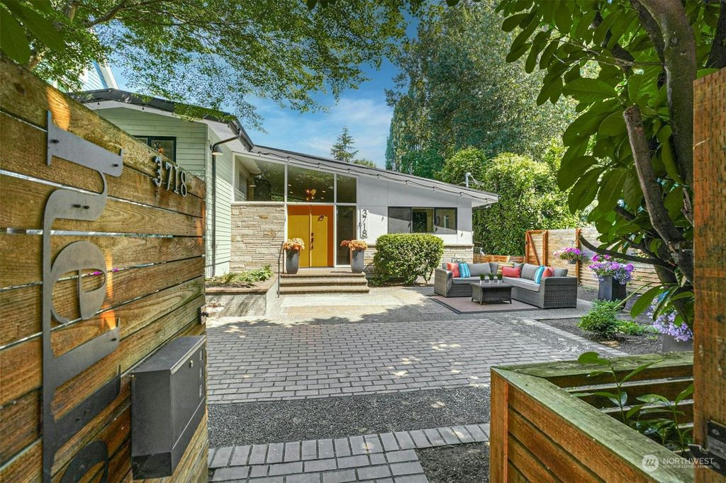 Photo of 3718 NE 41st Street, Seattle, WA 98105 (MLS # 2324261)
