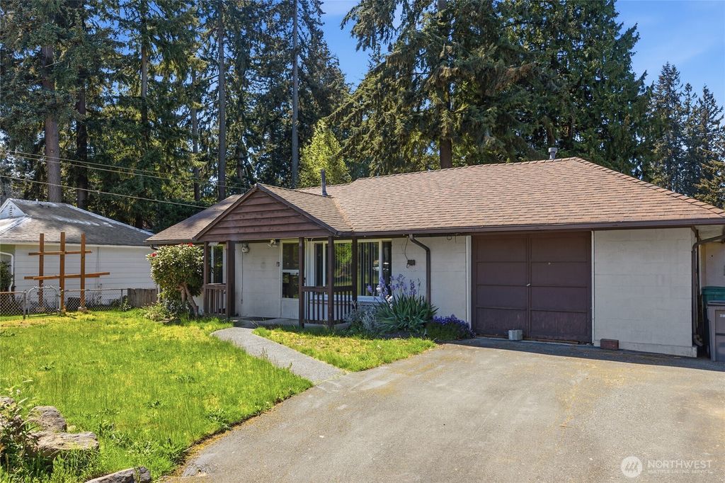 Photo of 21606 54th Avenue W, Mountlake Terrace, WA 98043 (MLS # 2523676)