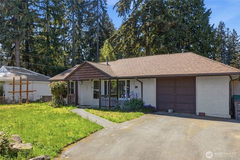 Photo of 21606 54th Avenue W, Mountlake Terrace, WA 98043 (MLS # 2523676)