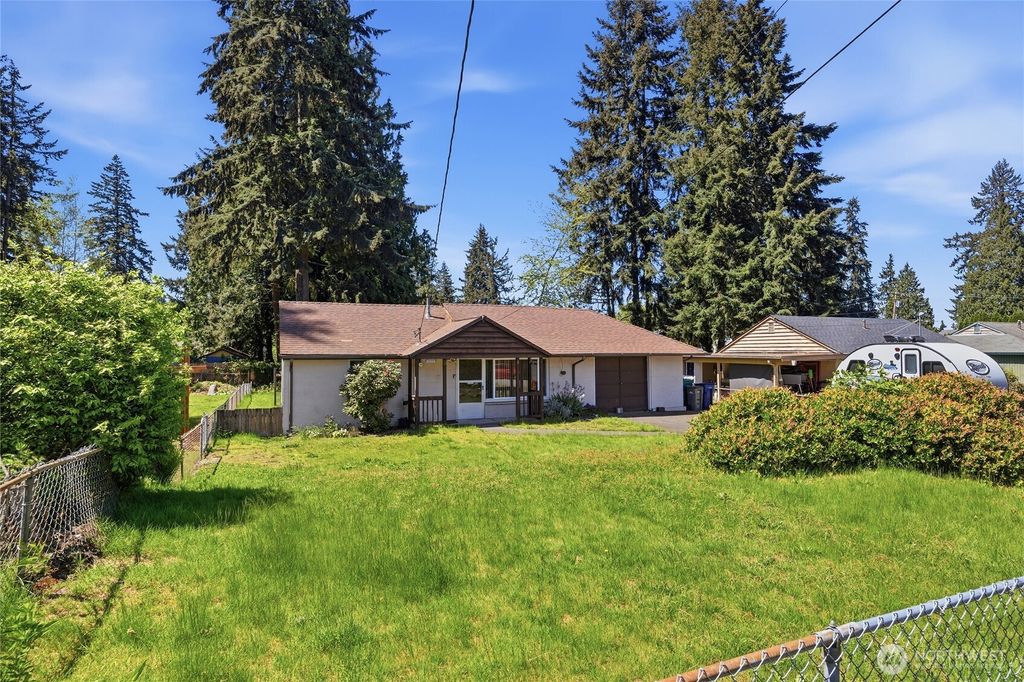 Photo of 21606 54th Avenue W, Mountlake Terrace, WA 98043 (MLS # 2523676)