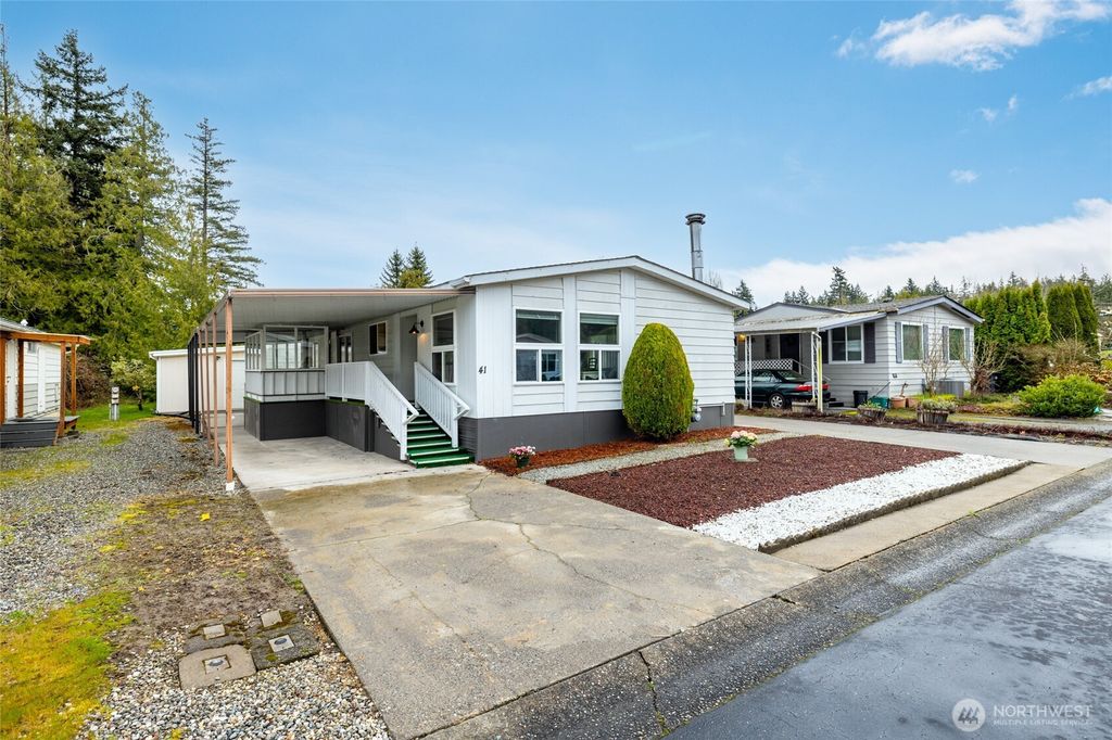 Photo of 2725 E Fir Street #41, Mount Vernon, WA 98273 (MLS # 2502043)